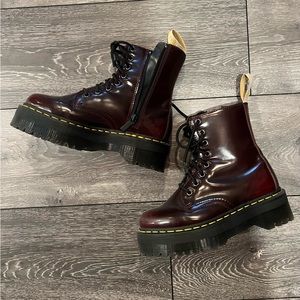Dr.Marten Vegan jadon ll platform boots